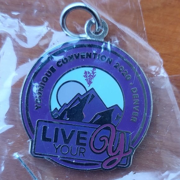 Younique Presenter Charms (4) - Picture 3 of 5